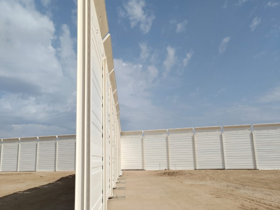 Suudi Arabistan NEOM Projesi Gürültü Bariyeri ve Yağmur/Tozdan Koruma Amaçlı Y Şekilli Plaka